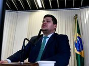 Proposta de socorro a estados prevê congelamento de salários até 2021