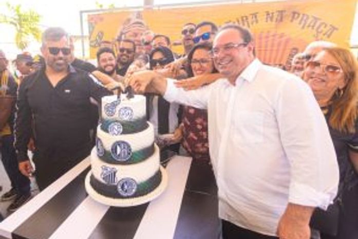 Prefeito Luciano parabeniza torcedores e diretoria do ASA pelos 71 anos de história
