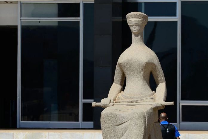 Lewandowski mantém vigência de medidas de combate à pandemia