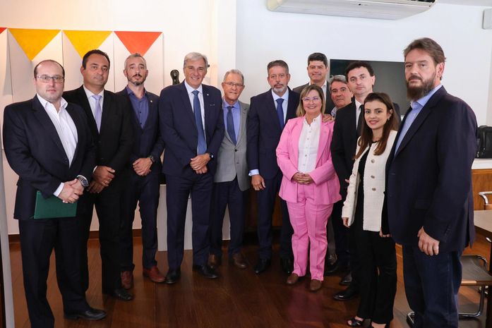 Arthur Lira recebe Frente Parlamentar em Apoio ao Produtor de Leite e discute saídas para a crise no setor