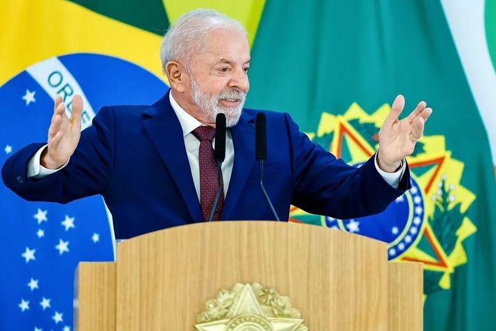 Lula assina indulto de Natal e deixa de fora presos pelo 8/1 e delatores