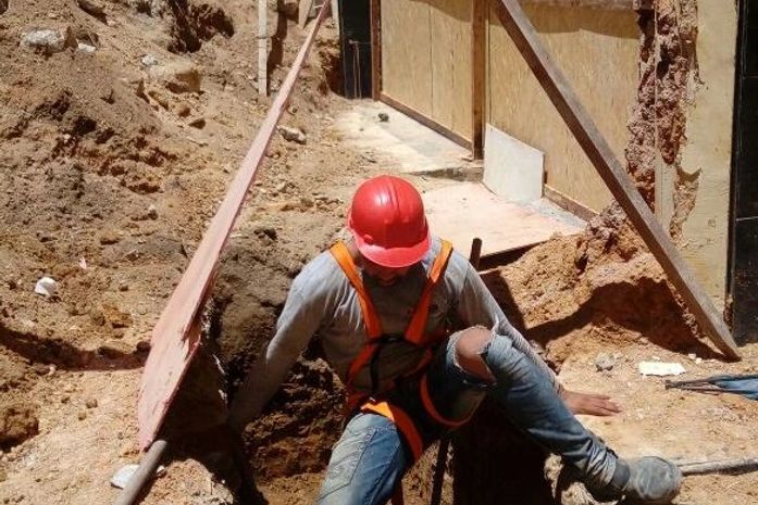 Auditoria Fiscal do Trabalho lavra 10 autos de infração em obra de loja no Centro de Maceió