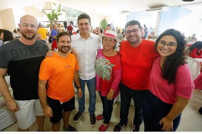 “Adiciona e chama Rui no zap” é mais uma estratégia do pré-candidato ao governo de AL que tem mais de 85 mil seguidores no Instagram