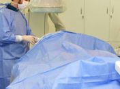 Serão realizadas cirurgias de hénia, em crianças e adultos, e histerectomia, em mulheres