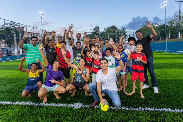 JHC visita obras de Areninha no Medeiros Neto e ressalta importância de espaços para prática esportiva