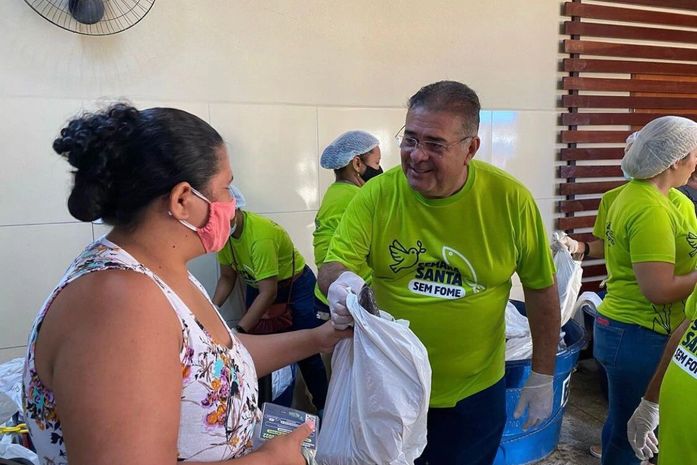 Prefeitura de São Miguel dos Campos distribui milhares de kits do “Semana Santa Sem Fome”