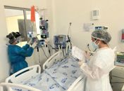 Homens acima de 70 anos são maioria dos pacientes internados com Covid-19 no HEA