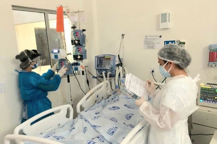 Homens acima de 70 anos são maioria dos pacientes internados com Covid-19 no HEA