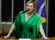 Joice Hasselmann demite 68 funcionários da comunicação da Câmara