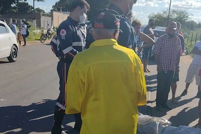 Motociclista não usava capacete no momento do acidente.