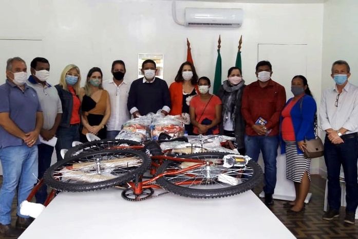 Conagreste entrega brindes de ação do Dia do Gari à Prefeitura de Palmeira dos Índios