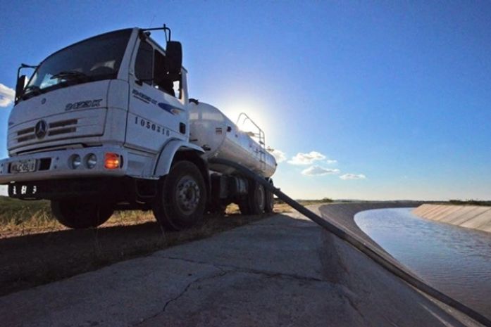 Operação Carro-Pipa será retomada no dia 1º de dezembro em AL