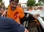 Cid Gomes é baleado durante protesto de policiais em Sobral, no Ceará.