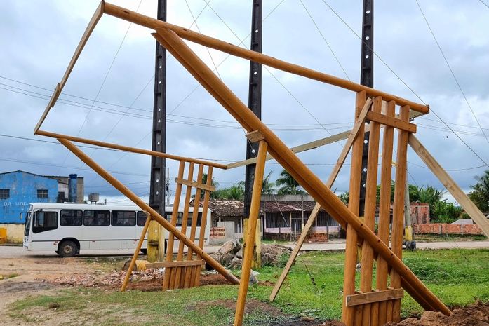 Matriz de Camaragibe ganha pontos de ônibus de madeira sustentável