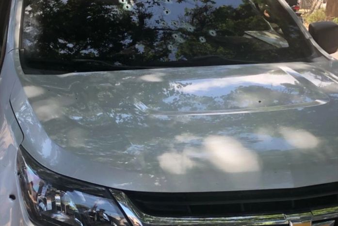 Três suspeitos morrem em troca de tiros com a polícia após tentativa de assalto; veja vídeos