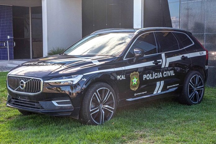 Carro apreendido durante operação será utilizado pela Polícia Civil de Alagoas. 