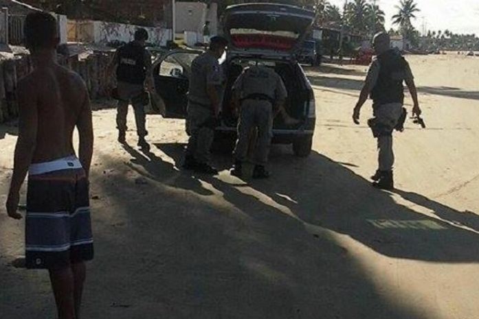 Dupla suspeita de roubo qualificado é presa