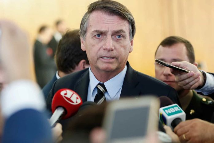'Eu amo o Nordeste', diz Bolsonaro em visita à Bahia após polêmica sobre governadores da região