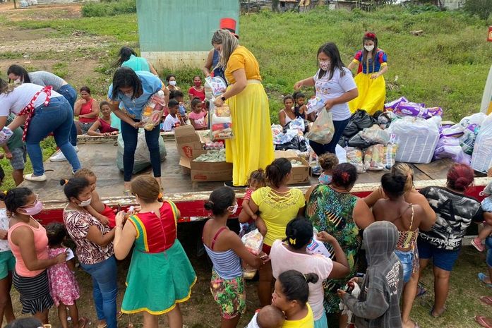 Aniversário da Brinquedoteca do HEA é marcado por distribuição de donativos e espetáculo teatral
