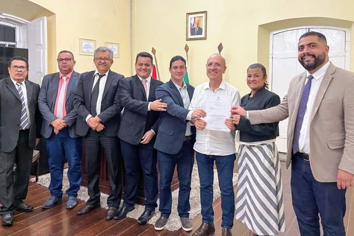 Prefeito Ronaldo Lopes cria Procon Municipal com apoio dos vereadores penedenses
