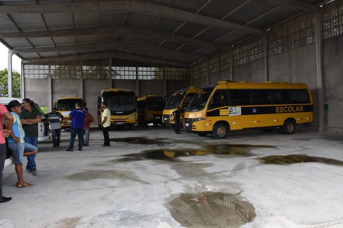 Transportes escolares apresentam irregularidades e devem deixar de circular de forma imediata.