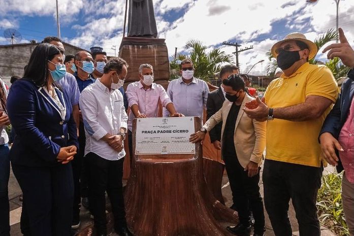 Praça Padre Cícero em Rio Largo passa a ser um dos cartões postais da cidade