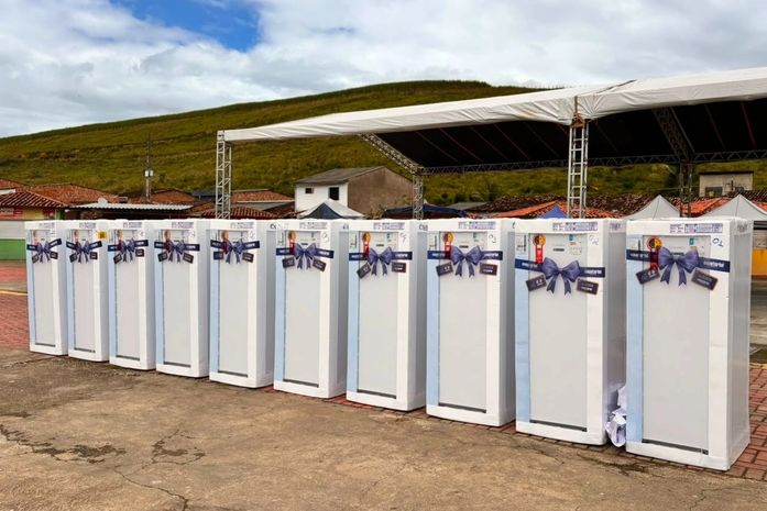 Equatorial realiza sorteio de geladeiras e leva serviços gratuitos para moradores de Maceió