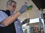 Durante operação, posto é interditado por ter litro de gasolina com 75% de álcool 