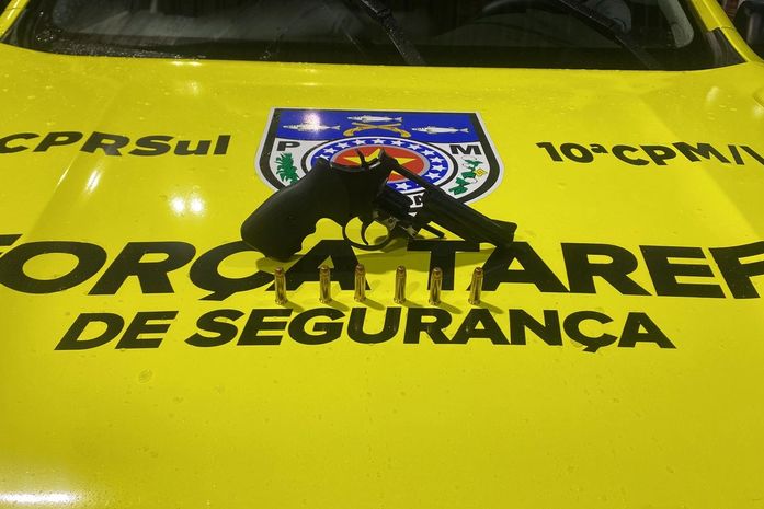 Polícia Militar apreende arma e drogas e prende jovem por ameaças a agentes