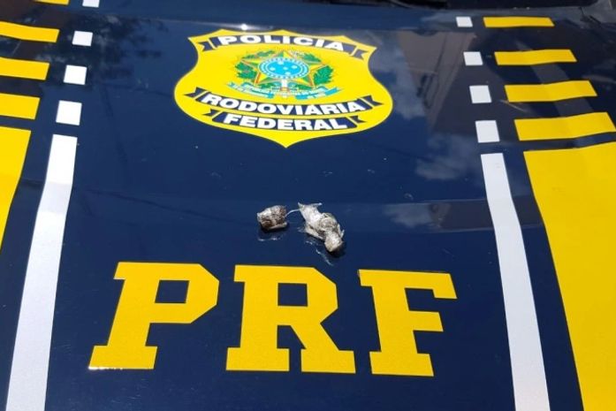 Motorista é detido por transportar maconha na BR-101