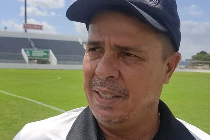 Técnico Evaristo Piza e mais dois integrantes da comissão técnica deixam o ASA