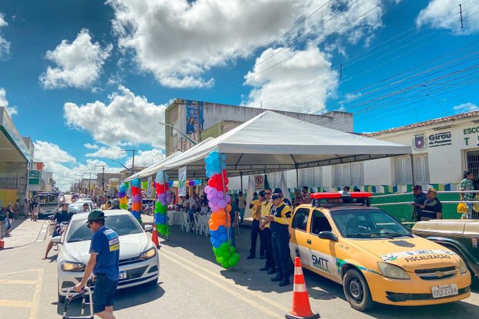 Blitz educativa orienta população sobre cuidados no carnaval em Girau do Ponciano