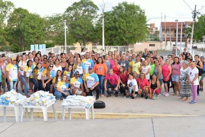 Prefeitura de Delmiro Gouveia entrega mais de 100 kits para os usuários das Academias da Saúde