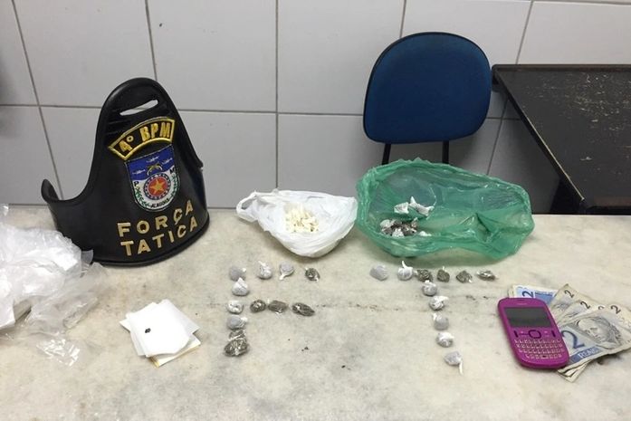 Polícia prende acusados de tráfico de drogas