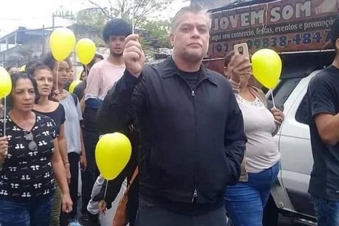 Fábio Assunção foi criticado nas redes sociais após publicar foto em velório da menina Ágatha