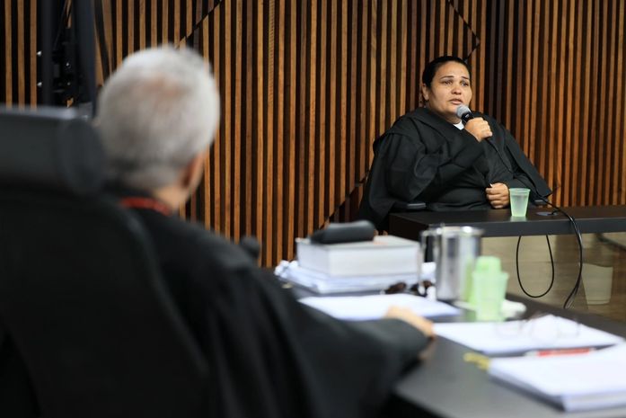 ‘Ela era meu tudo’: mãe de adolescente executada por serial killer relembra dor ao descobrir morte da filha