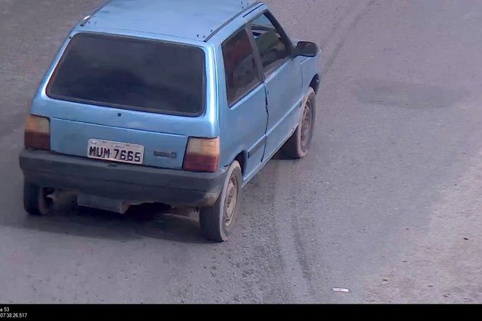 Imagem do suposto veículo utilizado pelos criminosos circula nas redes sociais.