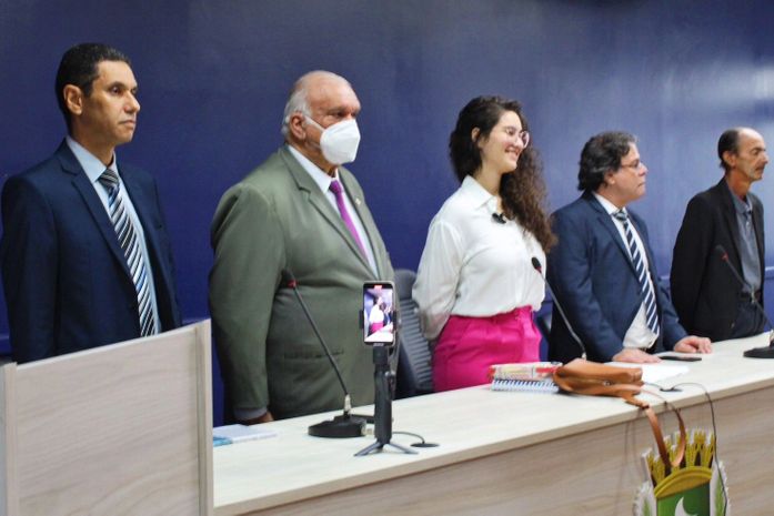 Teca Nelma faz entrega de homenagens para personalidades de Maceió