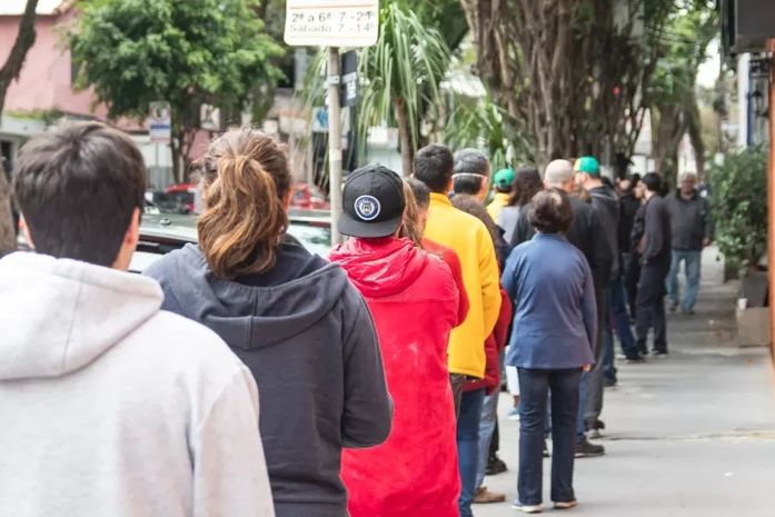 Eleições 2024: quem tem prioridade na fila para votar?