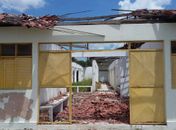 Pastor João Luiz cobra solução para abandono de creche, posto médico e centro comunitário