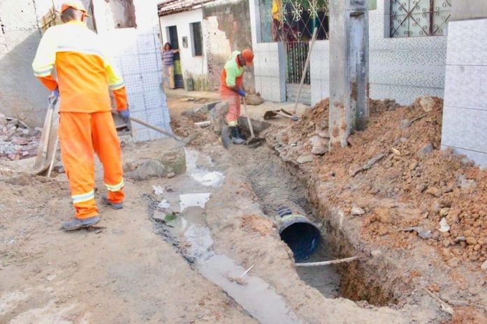 Infraestrutura inicia implantação de drenagem em ruas do Conjunto Frei Damião
