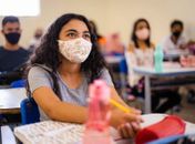 Ensino híbrido combina atividades presenciais e remotas com revezamento de alunos em AL