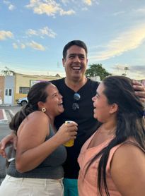 Vice-prefeito de Monteirópolis curte carnaval ao lado do povo