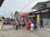 Alunos participam de desfile cívico para comemorar emancipação política de Alagoas
