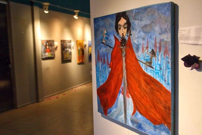 Casa da Cultura de Arapiraca sedia exposição de pinturas surrealistas