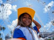 Alegria e encantamento marcam visita de crianças da rede municipal à roda gigante da orla de Pajuçara