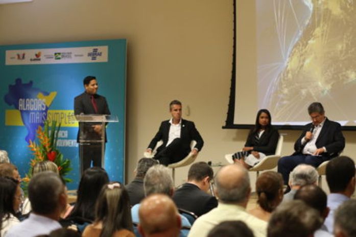 Gestores e técnicos participam de evento sobre simplificação de processos