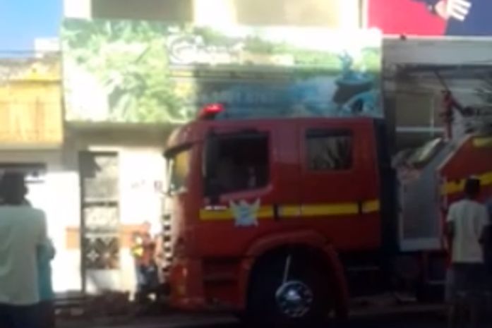 Incêndio é registrado em estabelecimento comercial no Centro de Arapiraca