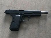 Uma das armas apreendida na ação policial