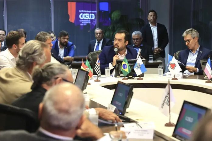 De olho em 2026, extrema direita celebra banho de sangue no Rio de Janeiro